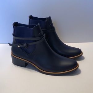 Bernardo Peony Navy Blue Rain Boots 10 M